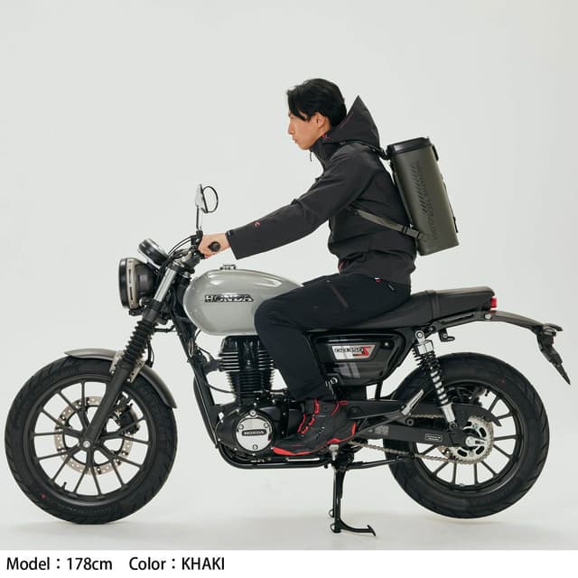 MẪU NGỒI XE ĐEO 290