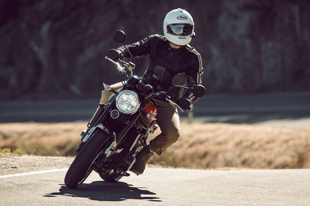 Nón bảo hiểm moto