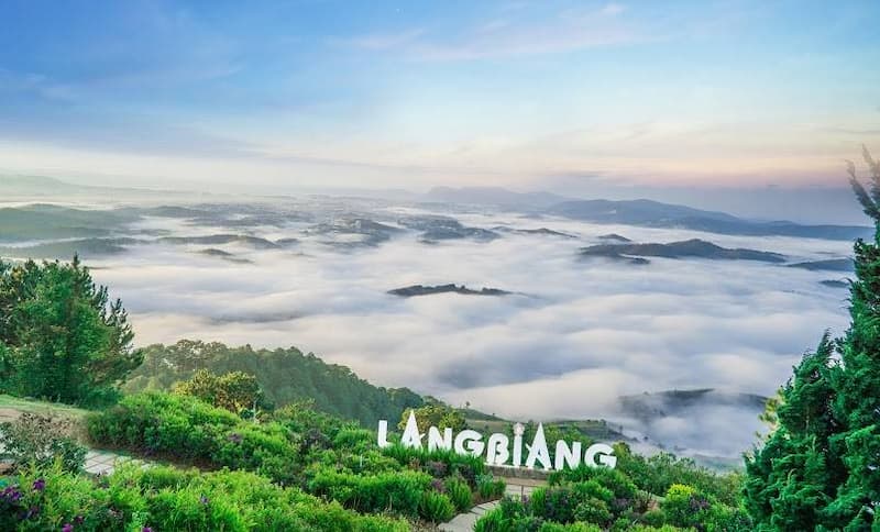 khám phá và săn mây tại đỉnh langbiang