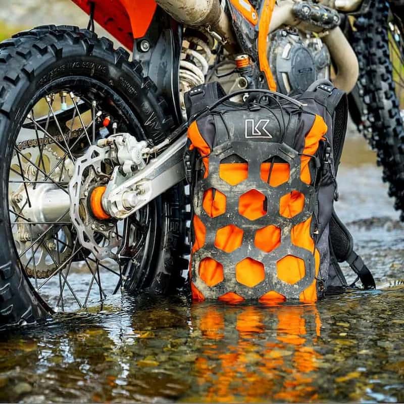 khả năng chống nước của kriega trail là không phải bàn cãi