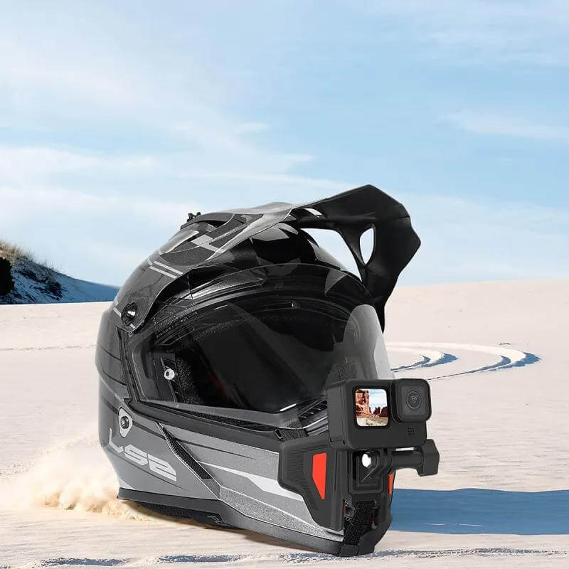 Cách lắp camera hành trình lên mũ bảo hiểm tại cằm mũ
